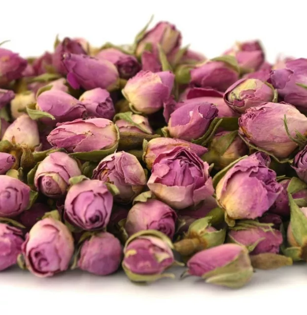 Brotes de rosa rosa aromáticos para hacer jabón artesanal vela de té de baño - stock del Reino Unido