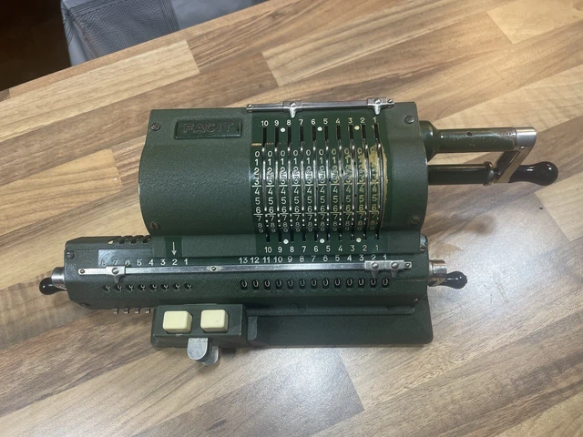 Antigua calculadora Facit; old facit calculator; alter Taschenrechner