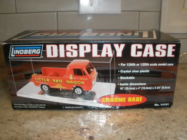 New Lindberg Chrome Base Display Case 2006 In Box #14101 (No Model)