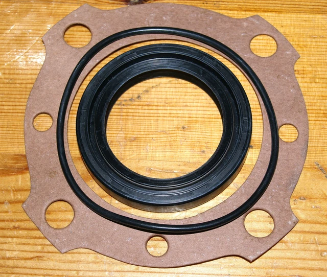 AUSTIN A30, A35, A40 FARINA Mk1&2 rear hub/half shaft seal (3) set £5. ...