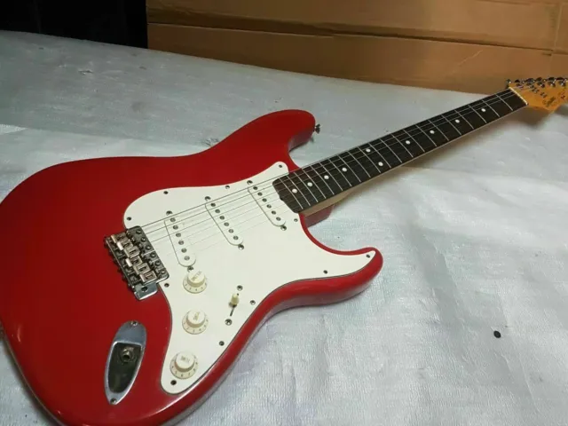 1988 SQUIER by FENDER STRATOCASTER - made in JAPAN
