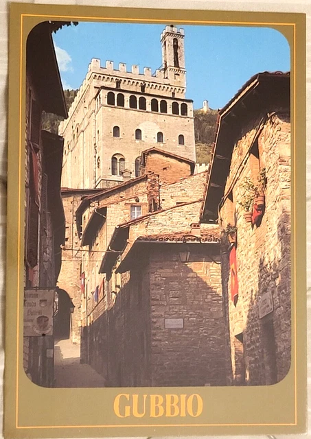 CARTOLINA  GUBBIO SCORCIO PALAZZO DEI CONSOLI DA VIA PICCARDI  (non viaggiata)