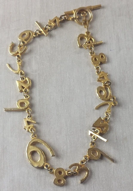 Collier Vintage Biche De Bère En Métal Doré Avec Cabochon Marron - Occasion Très Bon état
