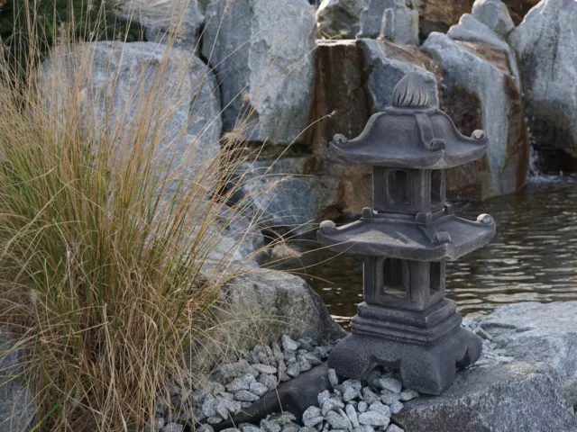 Magnifique Massif Japonaise Lanterne en Pierre Pagode Gris Foncé fonte de au Gel 2