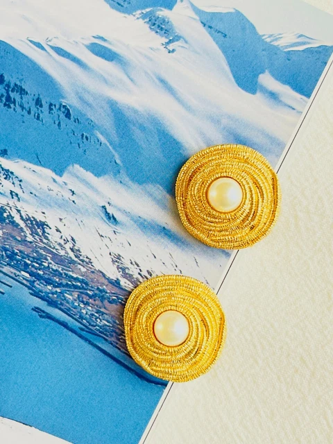 Christian Dior Vintage 1980s Irregular Spiral Round Pearl Clip, Earrings Gold