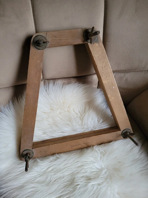 VINTAGE ANNEES 50 OU AVANT ANCIENNE PRESSE SERRE RAQUETTE