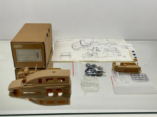 Peugeot D4A Pompier - Solido - Commune d'OUROUX s/s - 1/43ème en boite
