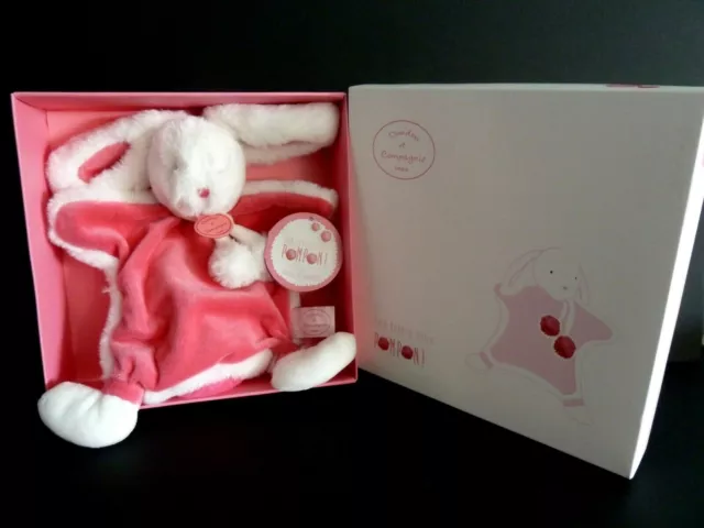 X99. Doudou Et Compagnie Plat Lapin  Pompon Fraise Rose Blanc Neuf Etiquette