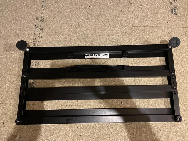 Palmer Pedalbay 60 Guitar / Bass Pedalboard with case and velco 3