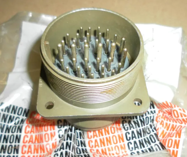 35 Pin Male Itt Cannon Ms3100R32-7P Military Amphenole Plug 1 Pc  Nos