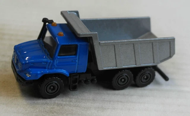 MERCEDES-BENZ X-CLASS AZUL Kinsmart Coche Juguete Modelo 1/42 Escala de MERCEDES-BENZ X-CLASS AZUL Kinsmart Coche Juguete Modelo 1/42 Escala de