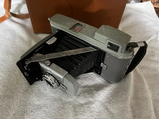 Untested Vintage Polaroid Instant Land Camera Model 80 w/ Case & Accessories