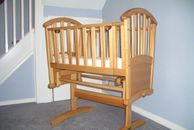 Mamas and on sale papas gliding crib