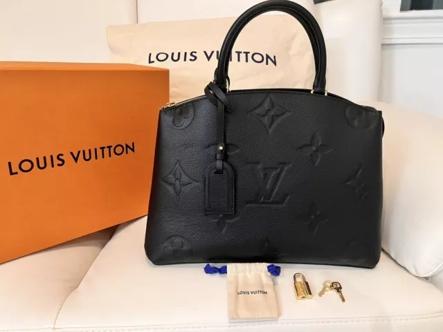 Louis Vuitton Borsa LV Grand Palais Empreinte nera Nero Pelle ref.492443 -  Joli Closet