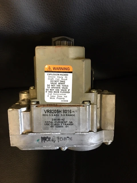 Honeywell VR8205H8016 Furnace Gas Control Valve 24V 60-22866-01