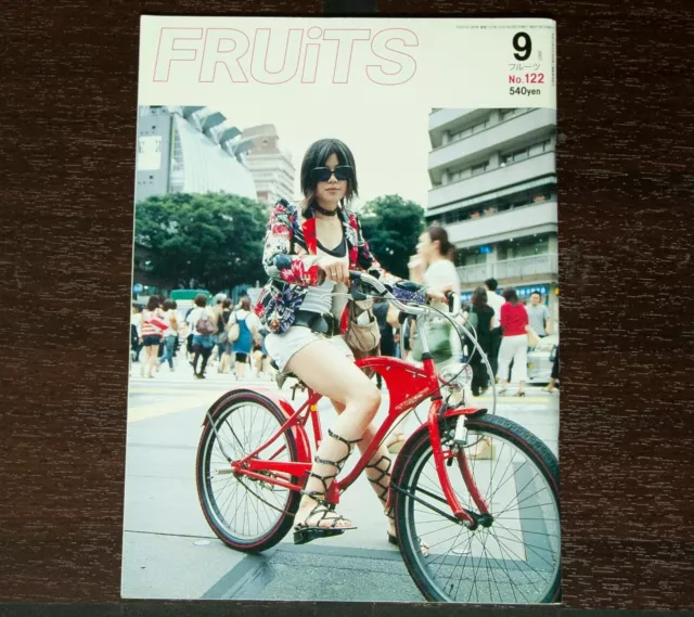 FRUiTS 2007 No.122 Japanese Harajuku Street Fashion Wardrobe Magazine Tokyo Girl