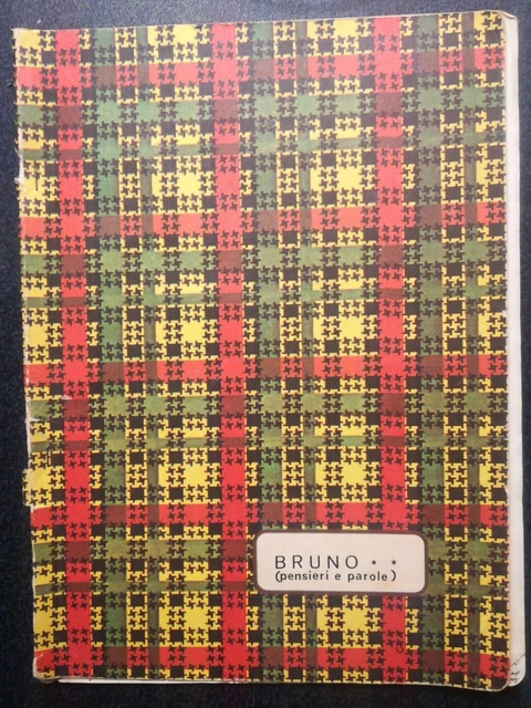 Copertina Di Quaderno Vintage Anni 70 Con Alcuni Fogli Di Appunti - 15 X 20 Cm