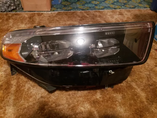 2020 2021 2022 2023 Ford Explorer Headlight Right RH Passenger LE w/DRL