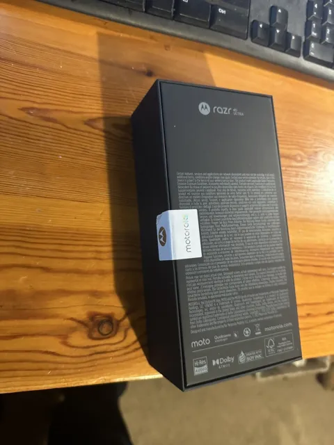 Motorola razr 40 ultra - 256GB - Infinite Black (Unlocked) (Dual SIM)