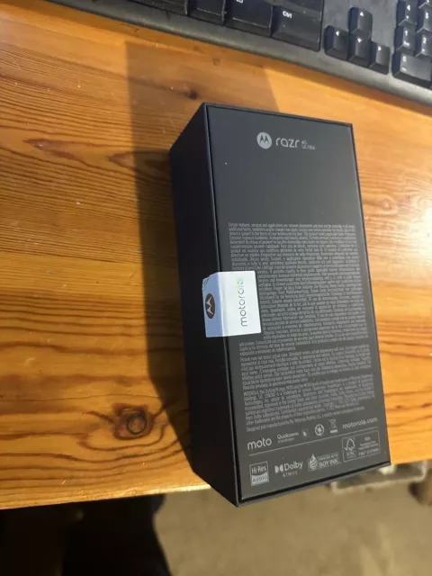 Motorola razr 40 ultra - 256GB - Infinite Black (Unlocked) (Dual SIM)