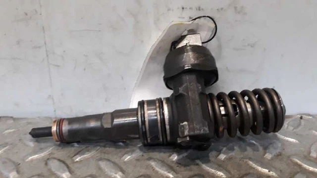 07Z130073F injecteur pour VOLKSWAGEN TOUAREG 2.5 R5 TDI 2002 0414720210 9336928