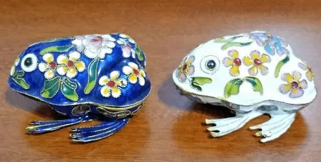 Cloisonne Frog Trinket Boxes Blue/White Floral Enameled  Gold Tone Set of 2