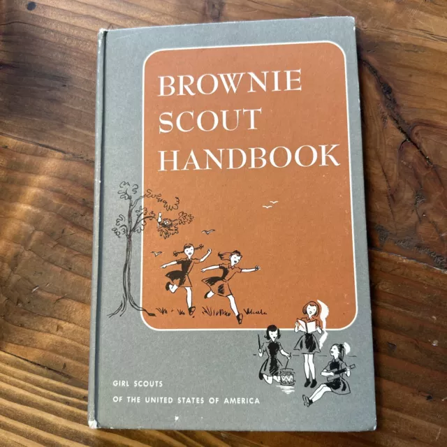 1958 Brownie Scout Handbook - Illustrated Hardcover Girl Scouts vintage book A5