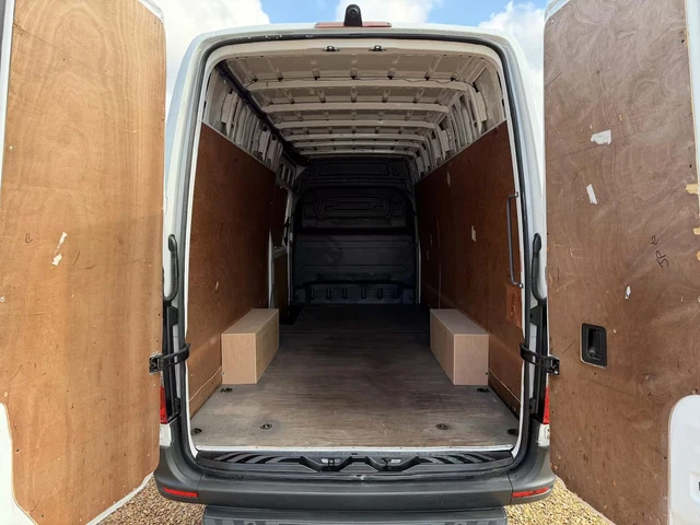 2019 MERCEDES-BENZ SPRINTER 3.5t H2 Van PANEL VAN DIESEL Manual £18,600 ...