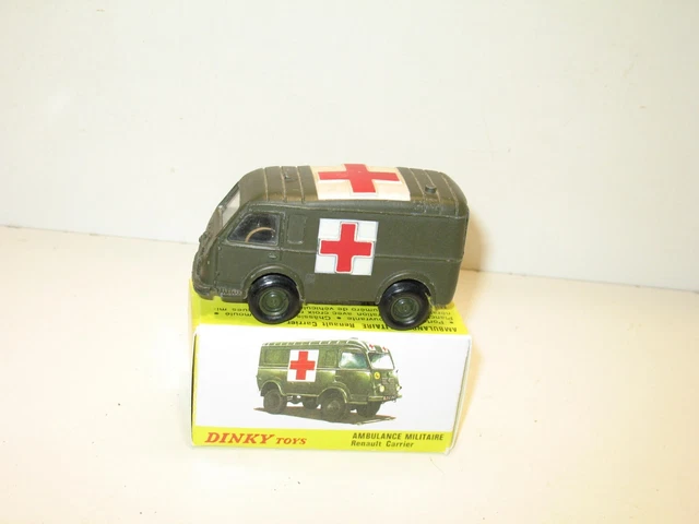 Dinky Toys, Renault Ambulance Troisiéme Version Reference 807 Military 4X4 Tt