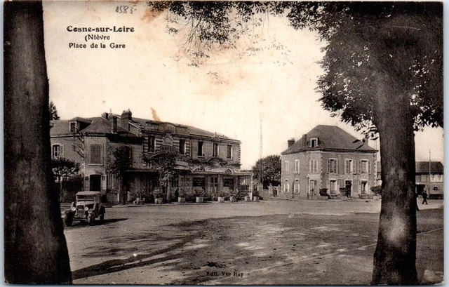 58 COSNE SUR LOIRE - view of the Place de la gare.