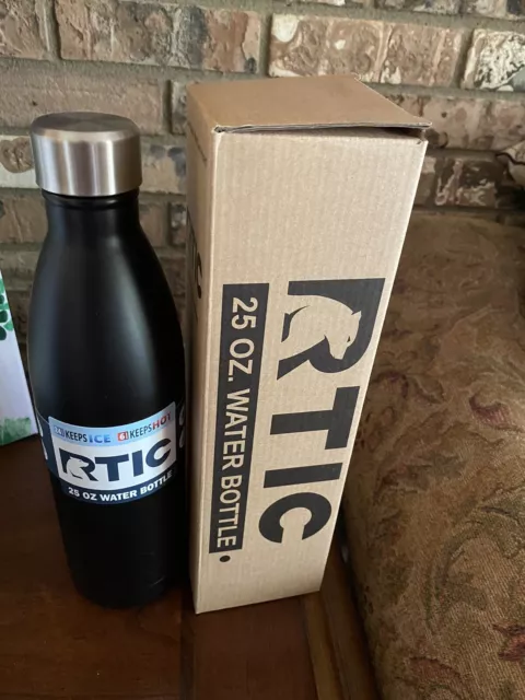 RTIC Double Wall Vacuum Insulated Water Bottle 25 oz. Black Hot Or Cold NIB 3