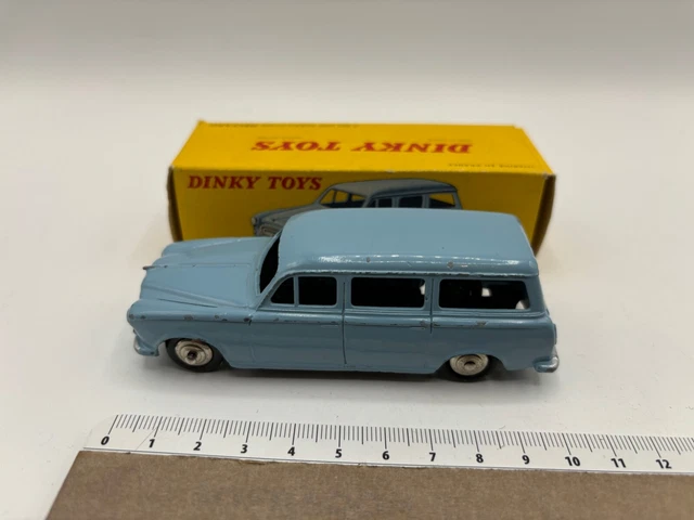 Dinky atlas , peugeot 403 familiale ref 24F , 1/43 , neuf - Collection