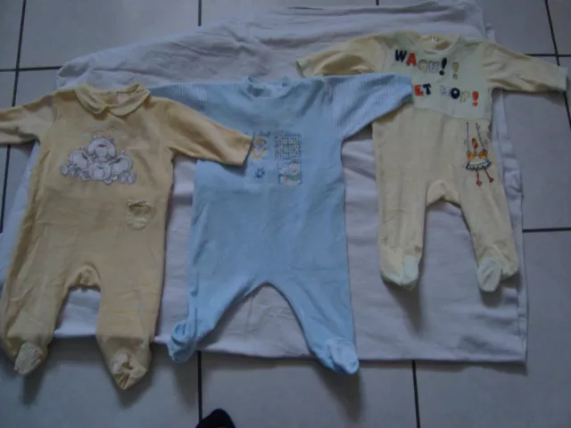 lot de 3 pyjamas bébé FILLE - taille 6 mois SUPER ETAT