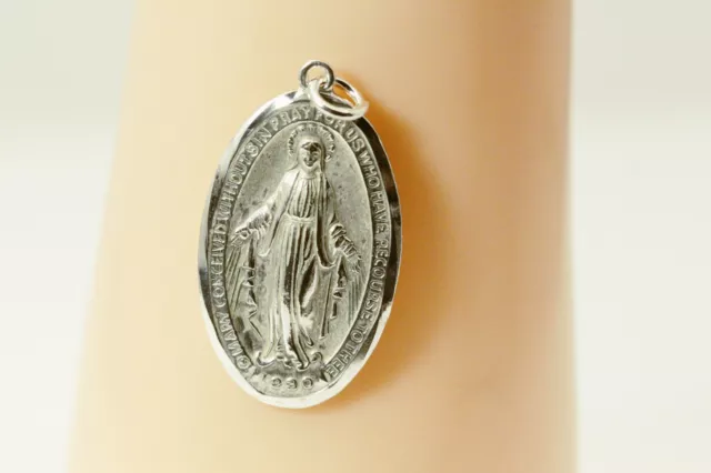 925 Sterling Silver Large Miraculous Medal Pendant or Charm 8 Grams (PEN9243)