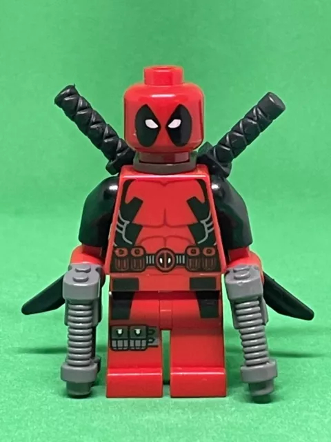 LEGO MARVEL SUPER Heroes Mini Figure Deadpool 2012 6866 SH032