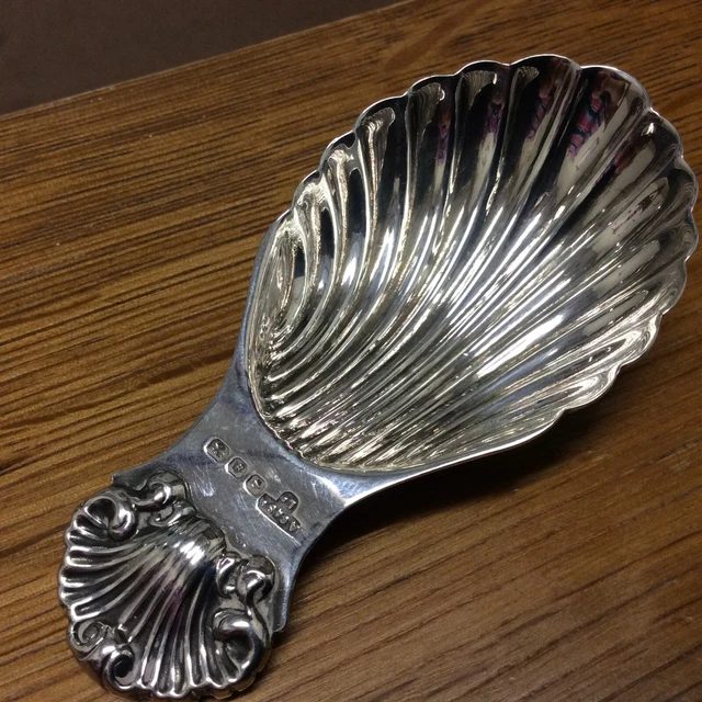 1971 cucchiaio caddy da tè in argento sterling argento sterling con supporto pollice con guscio