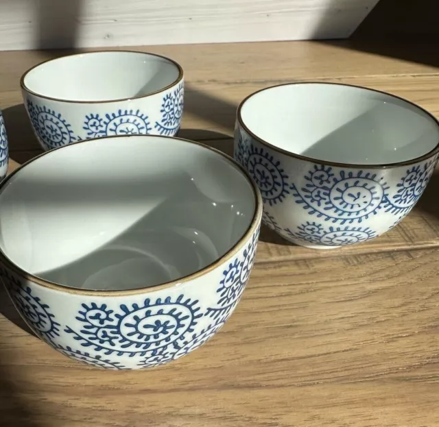 4 Vintage Ceramic Asian Chinese Tea Sake Cups Rice Bowls Blue & White Tako