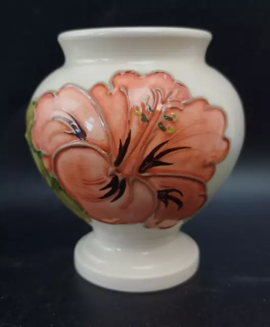 Moorcroft hibiscus Cream grounded small rounded vase