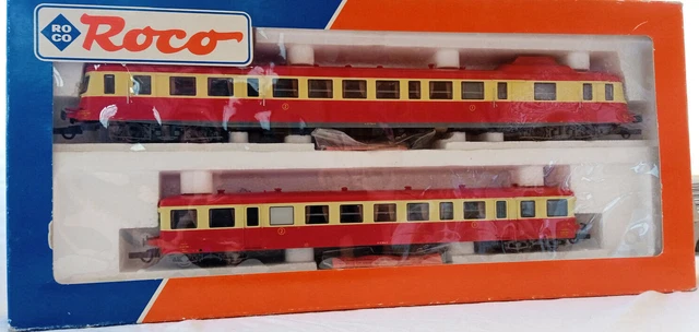 Autorail diesel RGP I avec remorque en livrée TEE rouge/crème, ép. III. SNCF avec décodeur sonore | LR Presse