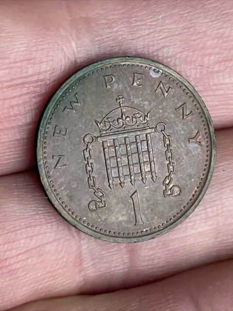 Great Britain / Queen Elizabeth II - Decimal 1p / One New Penny 1977 Coin
