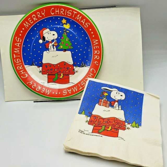 VINTAGE SNOOPY PEANUTS Christmas Paper Plates Napkins Hallmark 10.00