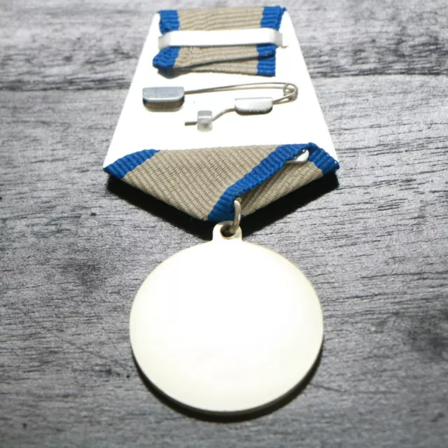 Soviet Union combat award medal WWII USSR battle merit pin CCCP metal badge 2