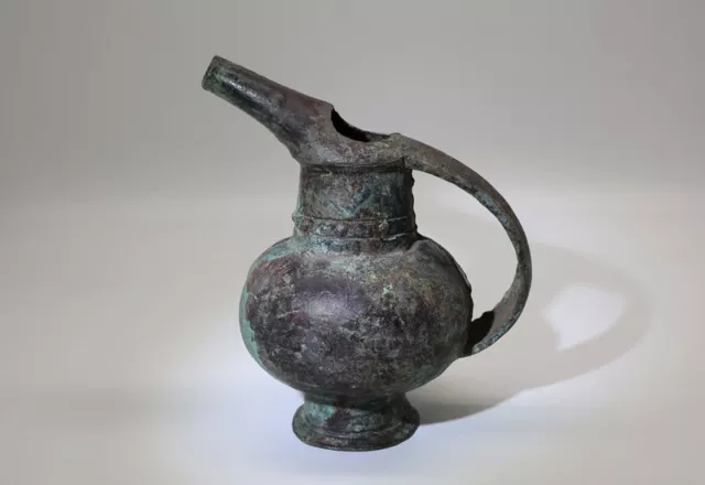 Old Chinese Han Dynasty Bronze wine Pot Vessel