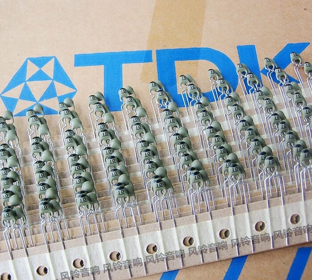 100pcs TDK 10PF 30PF 10P 30P Copper Pin , High-frequency Ceramic Chip Capacitor