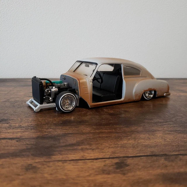 Jada Toys Fleetline 1/24 Lowrider Custom