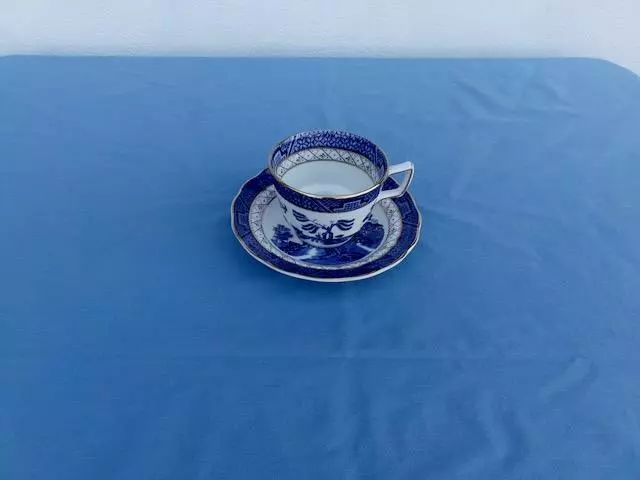 Royal Doulton Real Old Willow Blue Majestic  Tea Cup & Saucer Set Booths