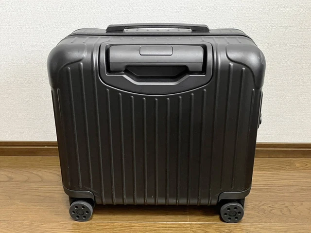 RIMOWA ESSENTIAL SLEEVE コンパクト31L Essential Sleeve Compact Convertible Wheeled Briefcase