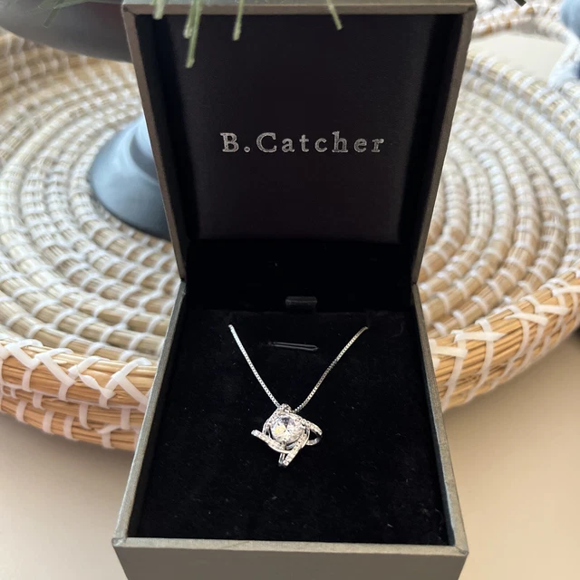 B shop catcher necklace