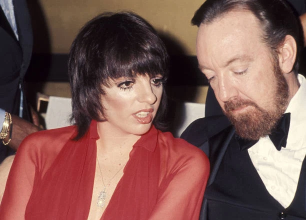 LIZA MINNELLI AND producer Jack Haley Jr at the Jewish National Fu- Old ...