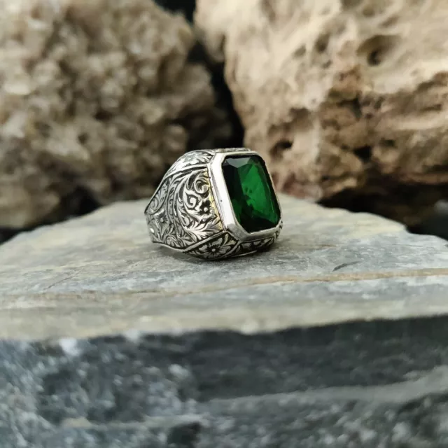 Emerald Gemstone Silver Ring, Turkish handmade Ring, vintage style ring .